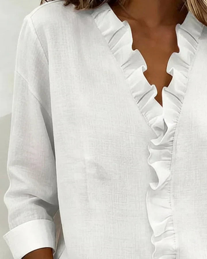 Chiara | Blouse avec décolleté en V et volants délicats