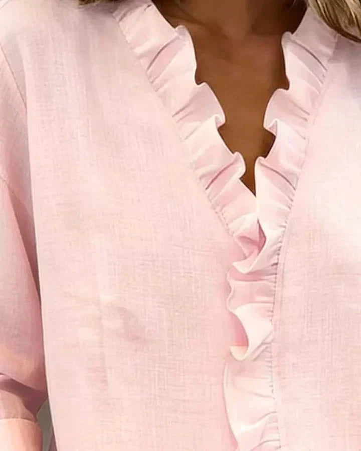 Chiara | Blouse avec décolleté en V et volants délicats