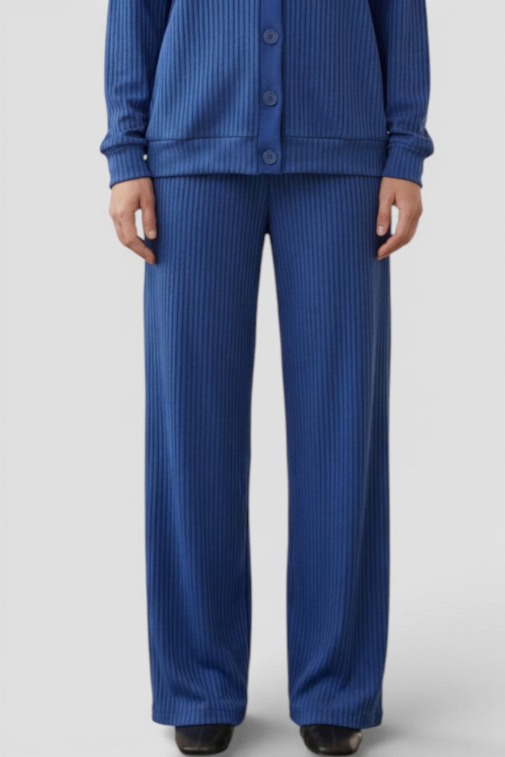 Wilhelmine Ensemble Cardigan et Pantalon Confortable