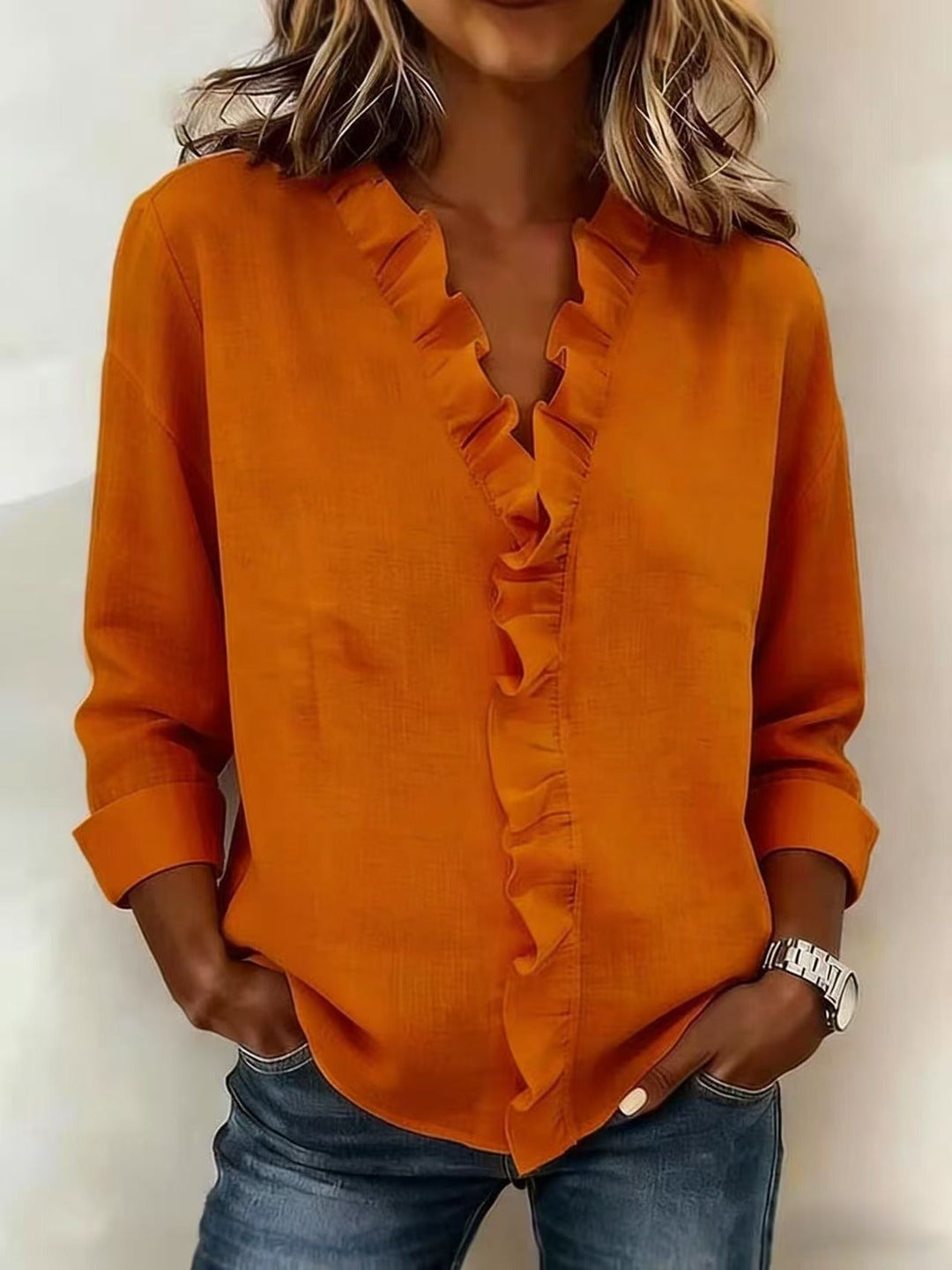 Chiara | Blouse avec décolleté en V et volants délicats