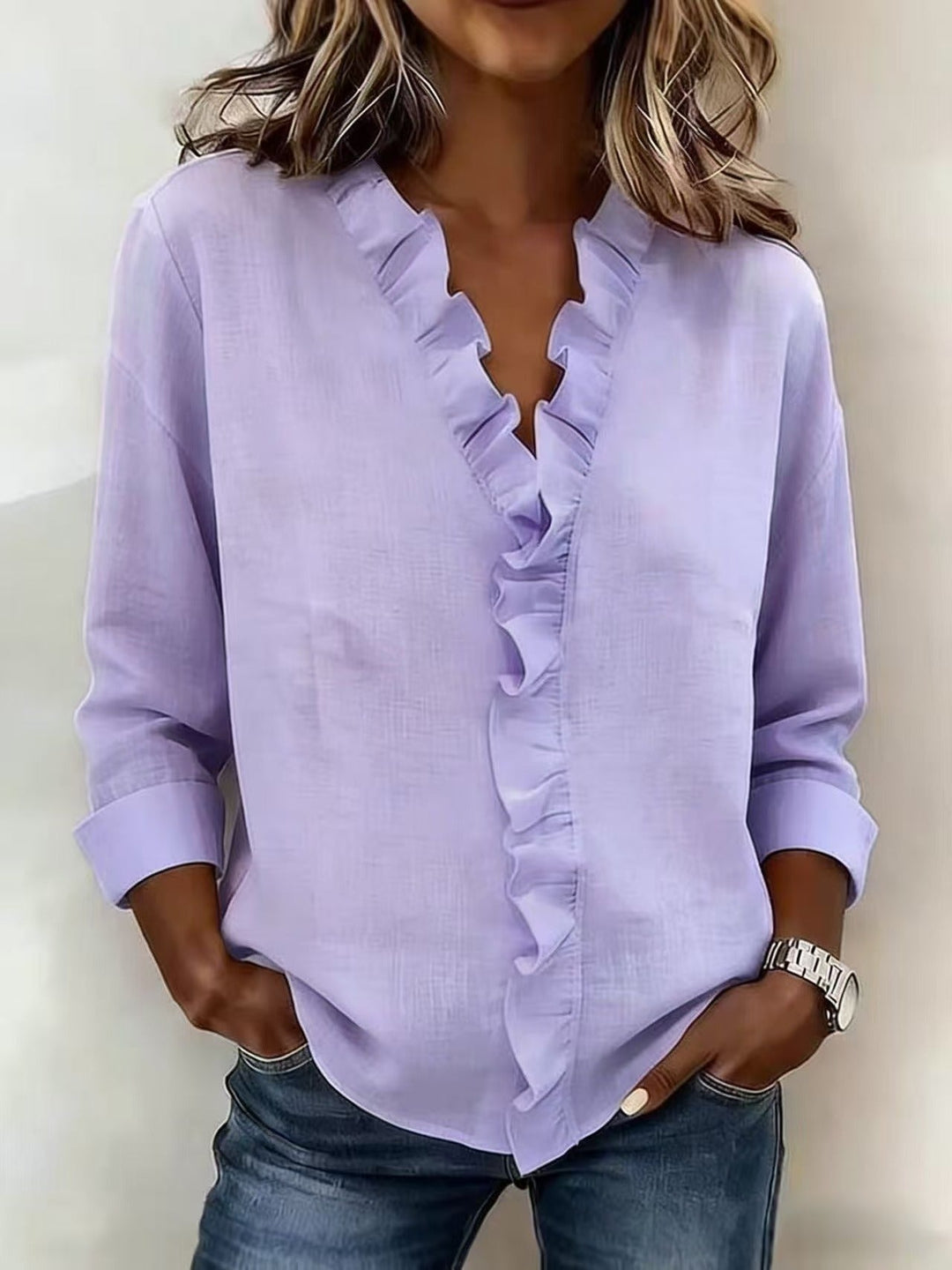 Chiara | Blouse avec décolleté en V et volants délicats