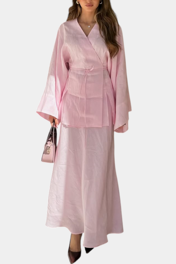 Zelda Ensemble avec Chemise à Décolleté en V et Jupe Fendue