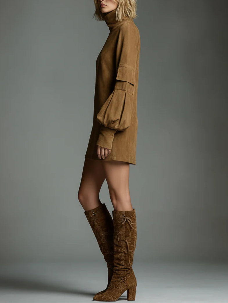 Beli ║ Robe mini ample en daim avec col montant