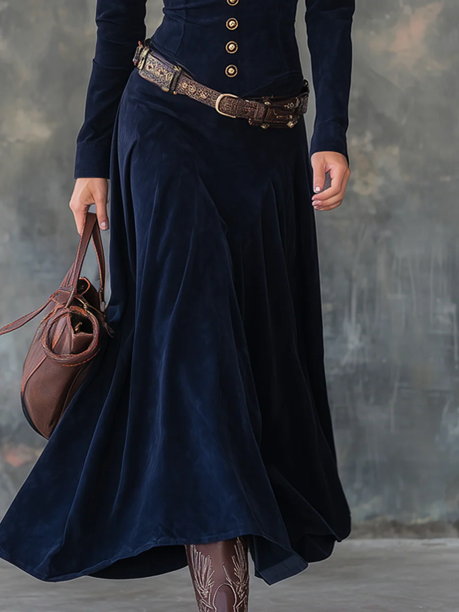 Diana ║ Robe longue en daim avec boutons