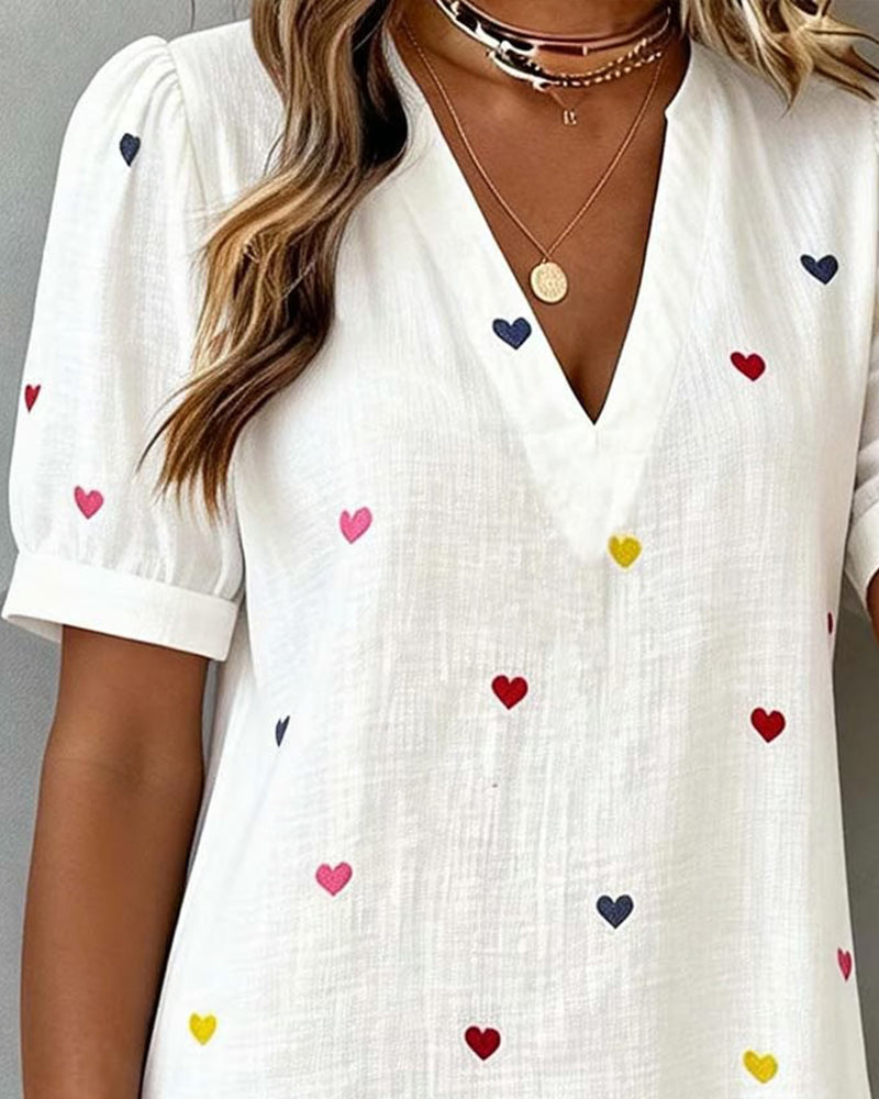 Éloïse™ | Robe Élégante Cœurs à Col V