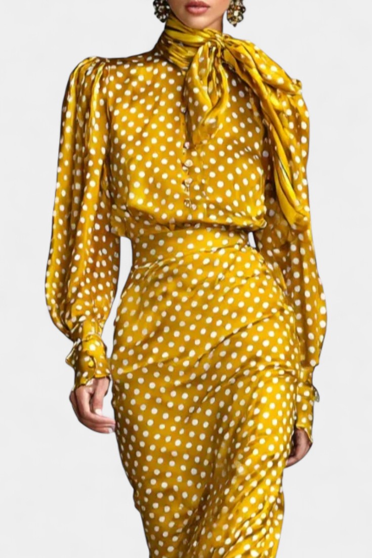 Seranya Ensemble en Satin à Imprimé à Pois et Jupe Midi Coordonnée
