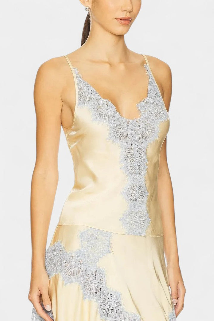 Mirren Ensemble Satiné à Dentelle Contrastante et Jupe Midi Fluide