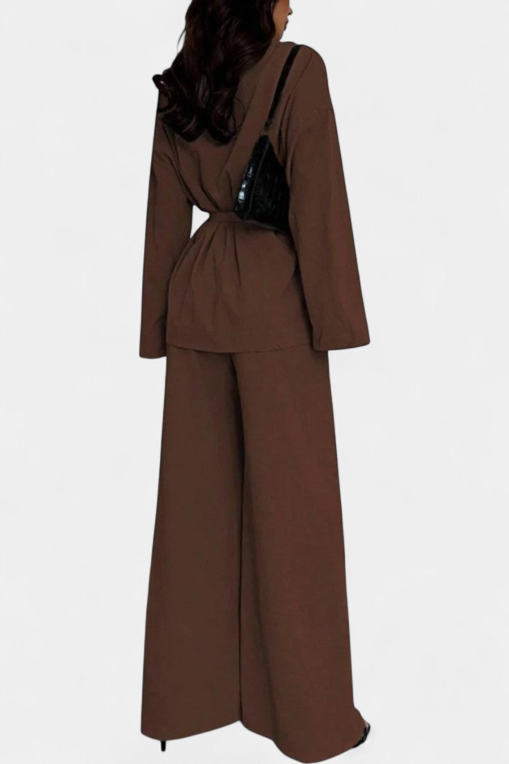 Amy Ensemble Tailleur à Décolleté V et Pantalon Évasé