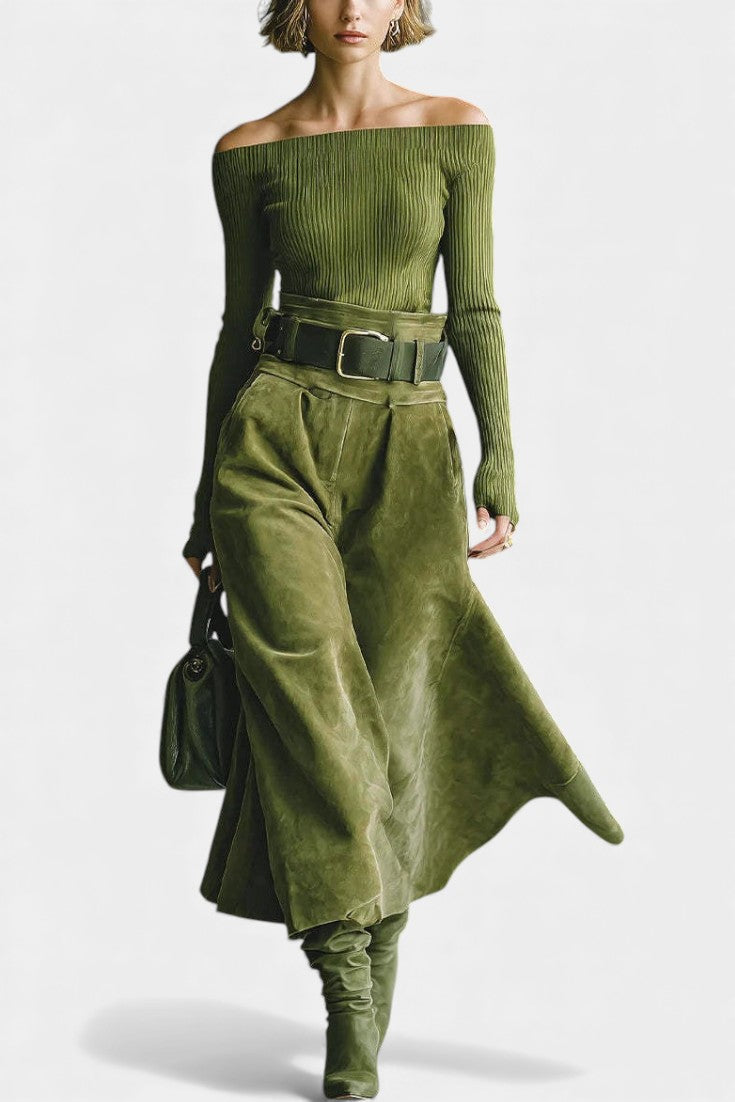 Atala Ensemble Top Épaules Dénudées Olive & Jupe Midi en Suédine