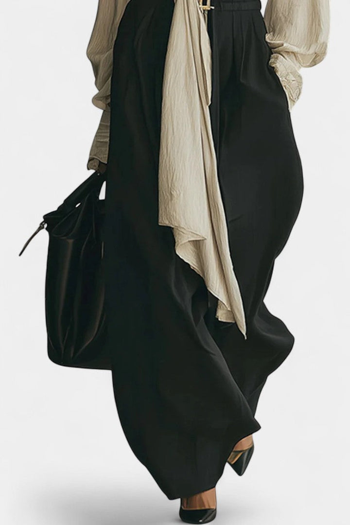 Sallie Ensemble Chemise Beige à Lacets et Pantalon Noir