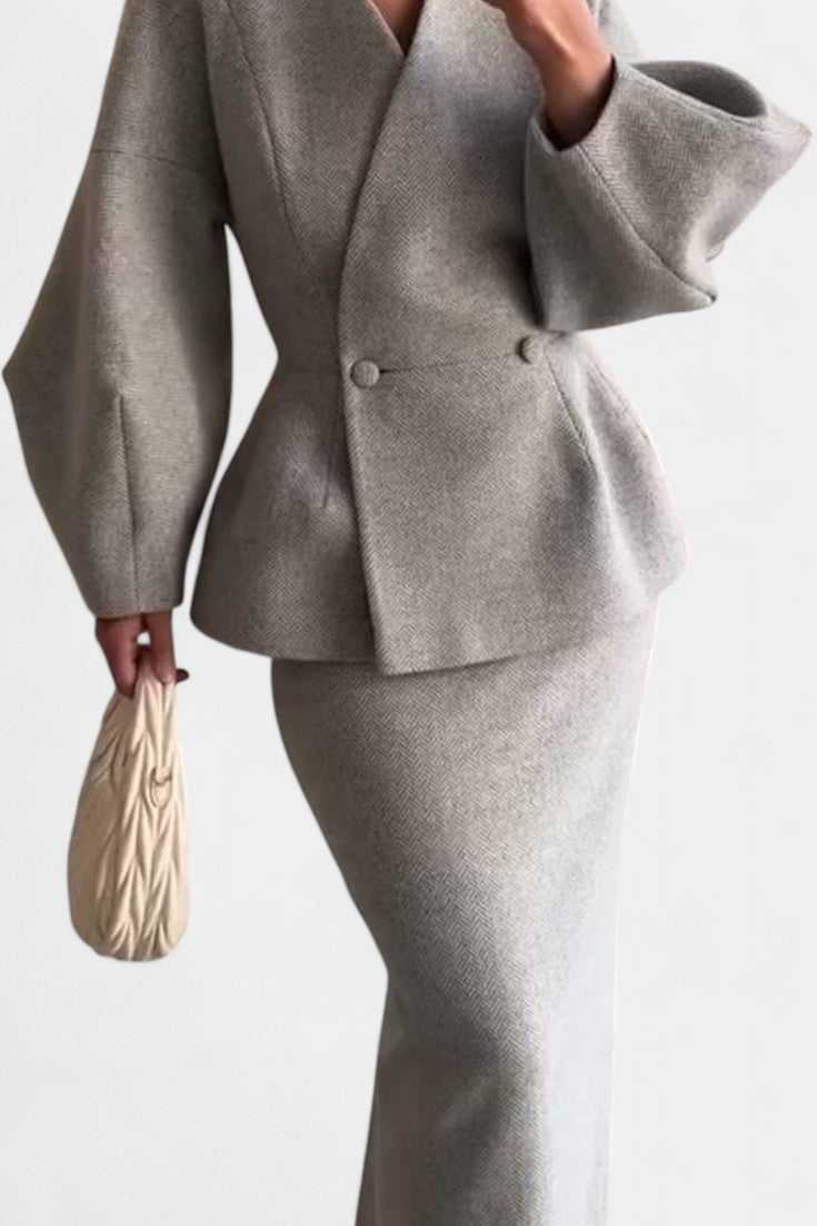 Aliénor Ensemble Tailleur Élégant à Col V et Manches Bouffantes