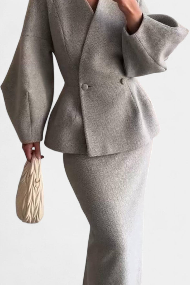 Aliénor Ensemble Tailleur Élégant à Col V et Manches Bouffantes