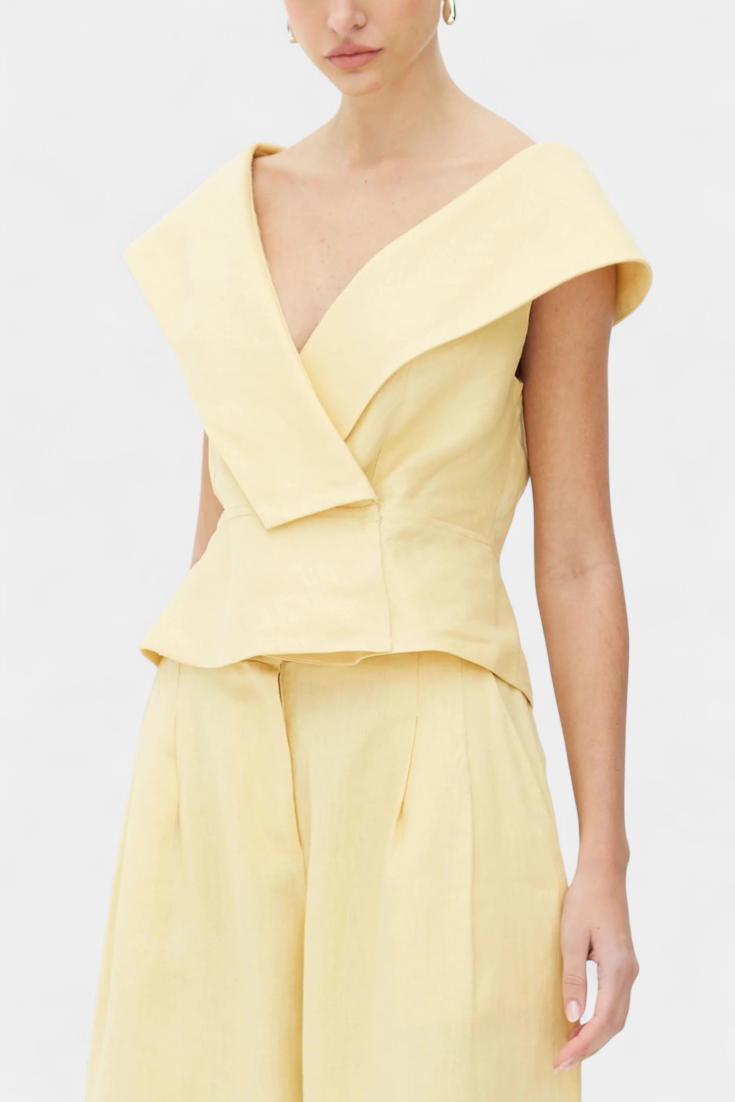 Hayden Ensemble Top Structuré à Décolleté Enveloppant et Pantalon Palazzo