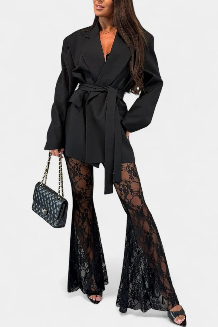 Demelza Ensemble avec Blazer Ceinturé et Pantalon Sirène en Dentelle Florale