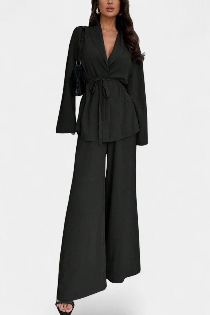 Amy Ensemble Tailleur à Décolleté V et Pantalon Évasé