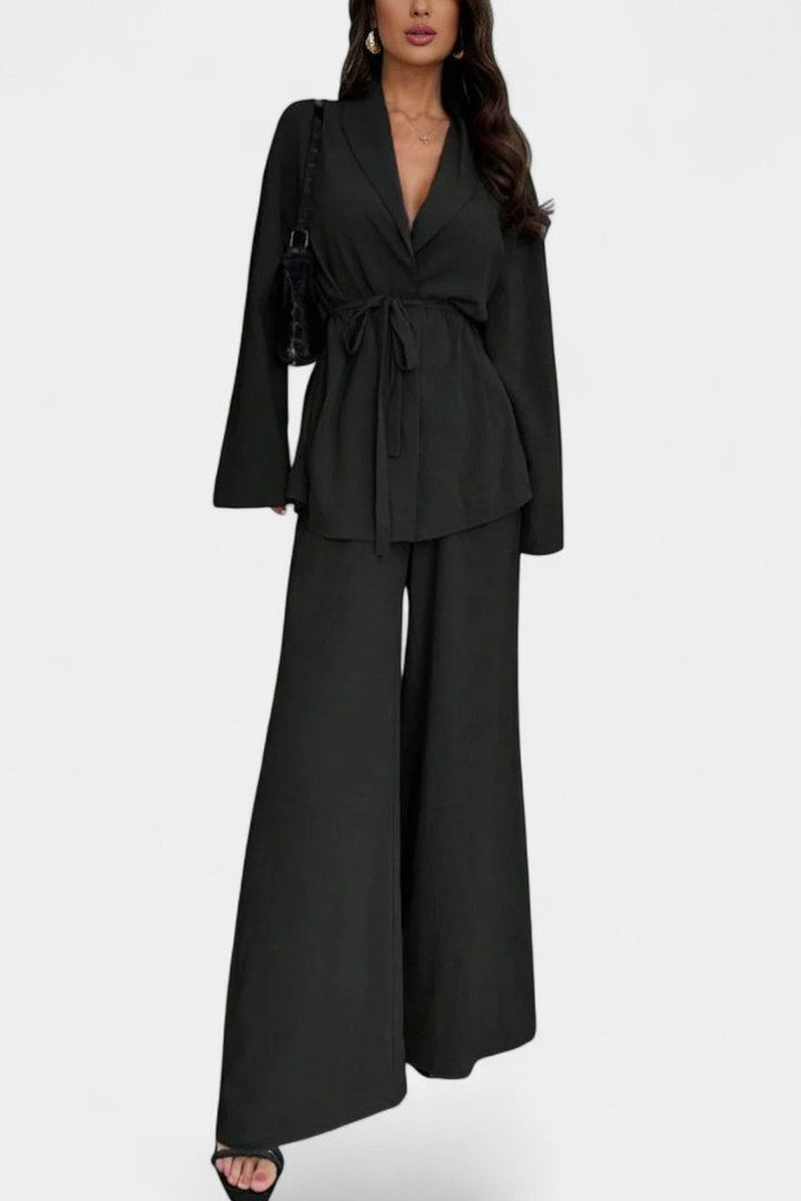 Amy Ensemble Tailleur à Décolleté V et Pantalon Évasé