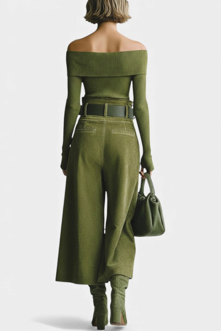 Atala Ensemble Top Épaules Dénudées Olive & Jupe Midi en Suédine